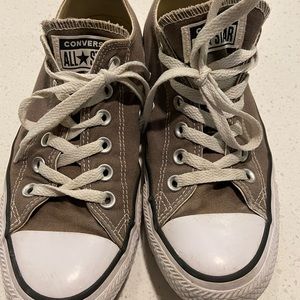 Gray Low top Converse Shoes